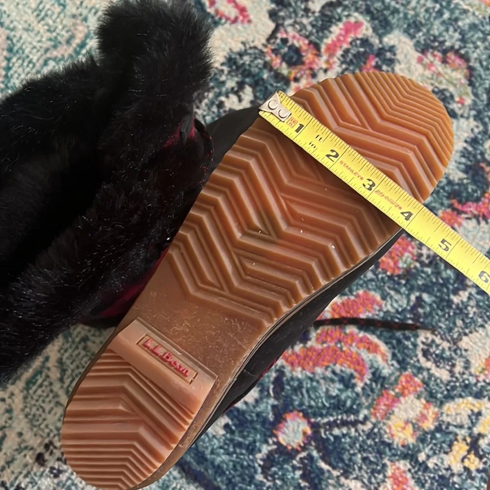 L.L. Bean size 10